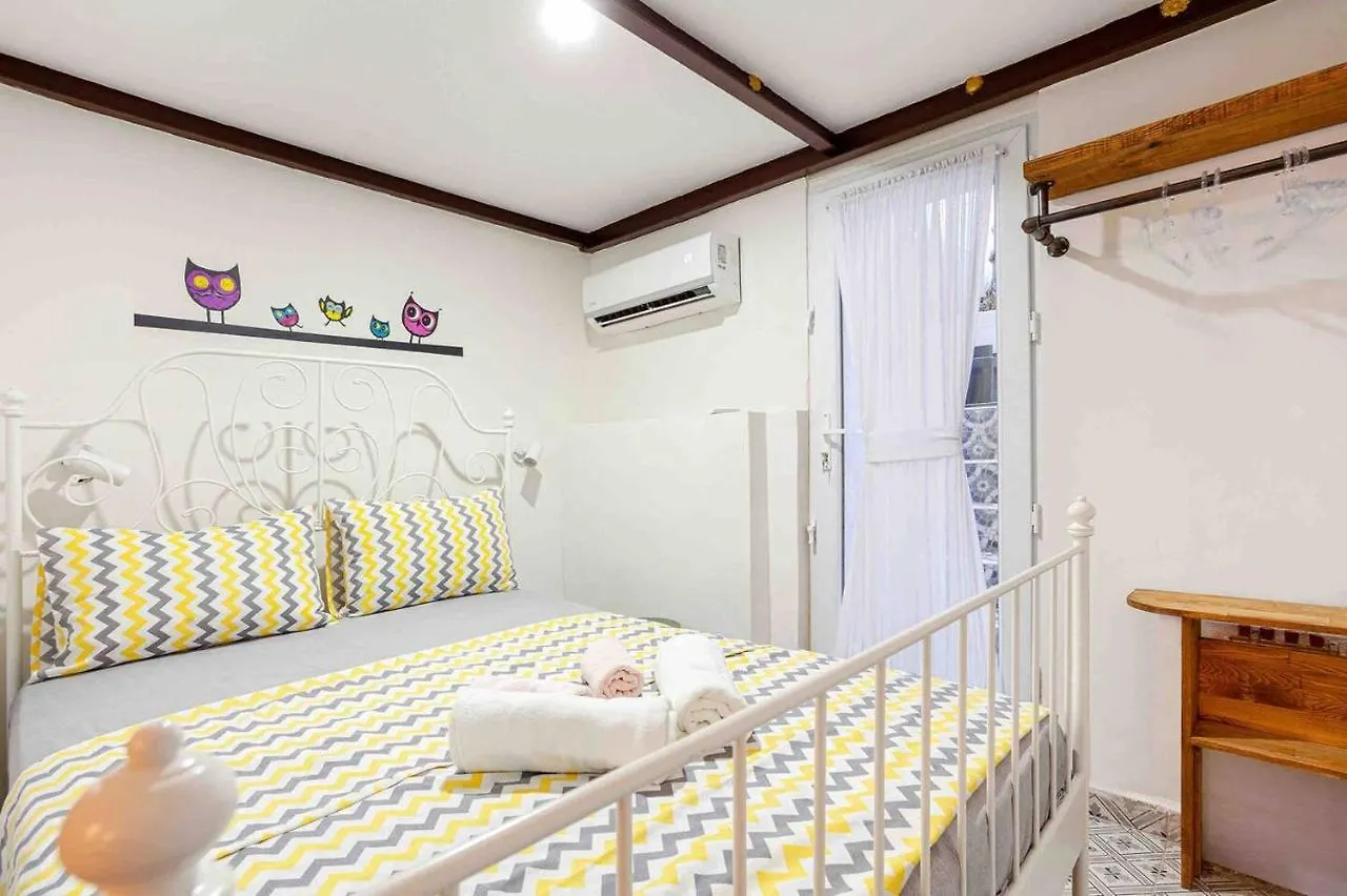 Lovely Apartment W Garden /4Mins To Taksim Square Stambuł